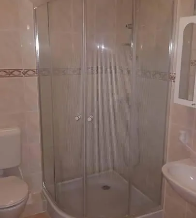 Lara Apartman